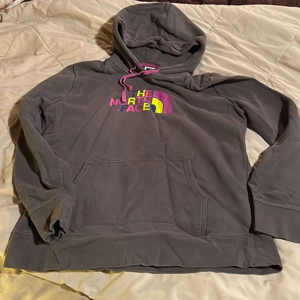 The north face women’s hoodie size XL. GUC no flaws